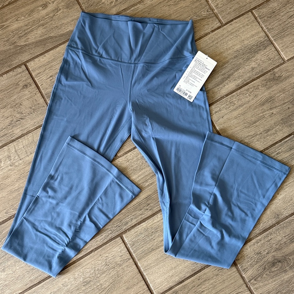 Lululemon Athletica Mini-Flare Light Blue Align Pants
